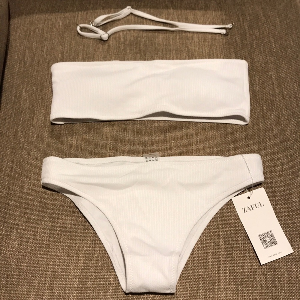 White strapless bikini